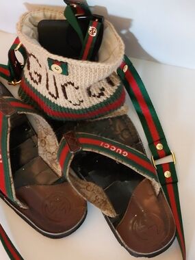 NEW Gucci Beige Knit Phone Case Front Logo + Iconic Green-Red Crossbody Strap